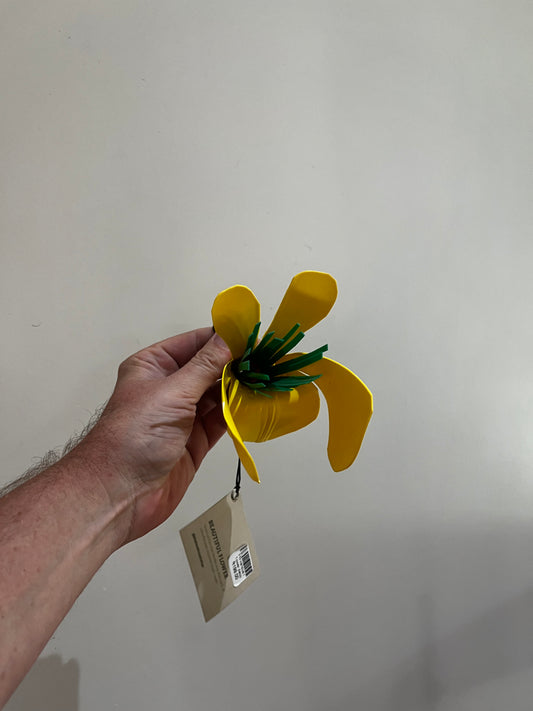 Hand-cut flower decoration